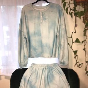 Two pice pajama set, blue tie die, button top